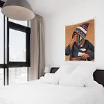 Luxury 2 Bedroom By The Beach In Central Tel Aviv