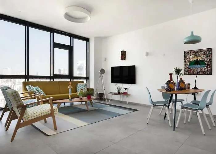 Luxury 2 Bedroom By The Beach In Central Tel Aviv